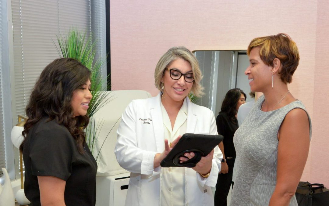 Swelling After a Tummy Tuck: What’s Normal, What Isn’t, and What Actually Helps